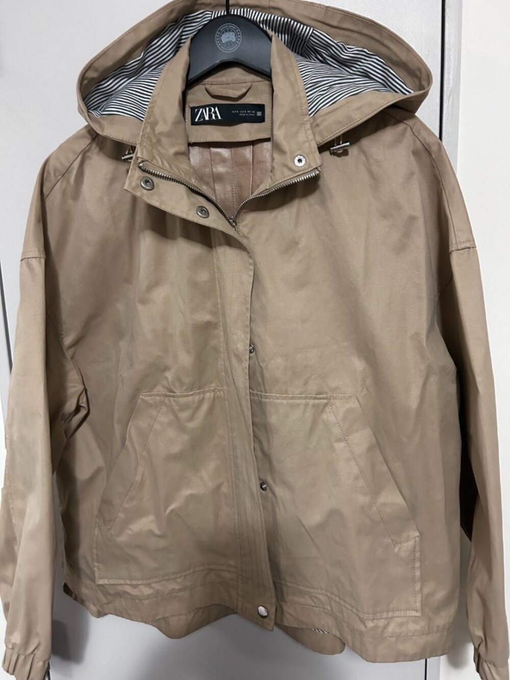 Zara Beige Hooded Jacket Striped Hood Lining Snap Front Women's S